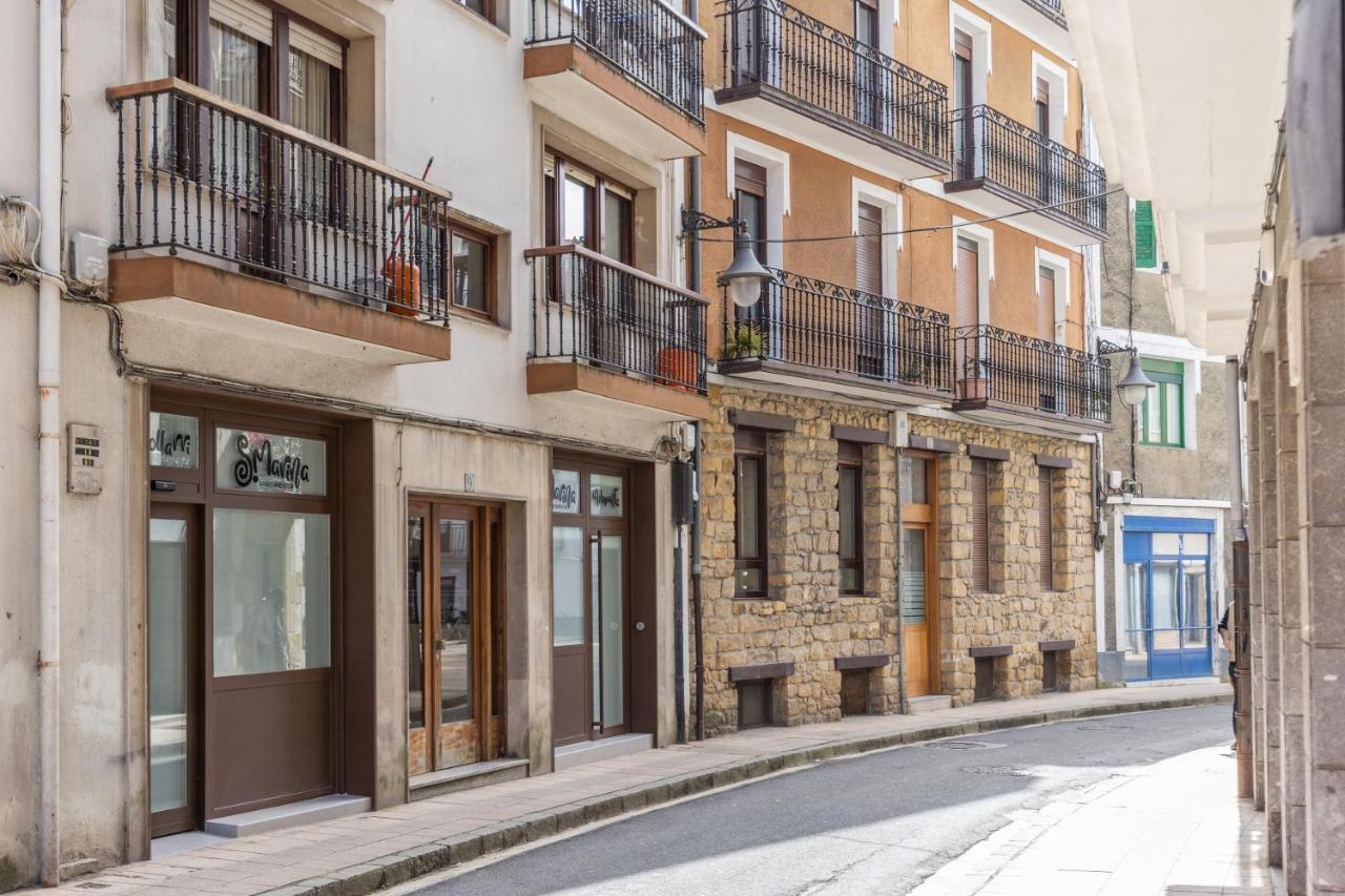 Santa Marina Apartamentuak Zarautz Buitenkant foto